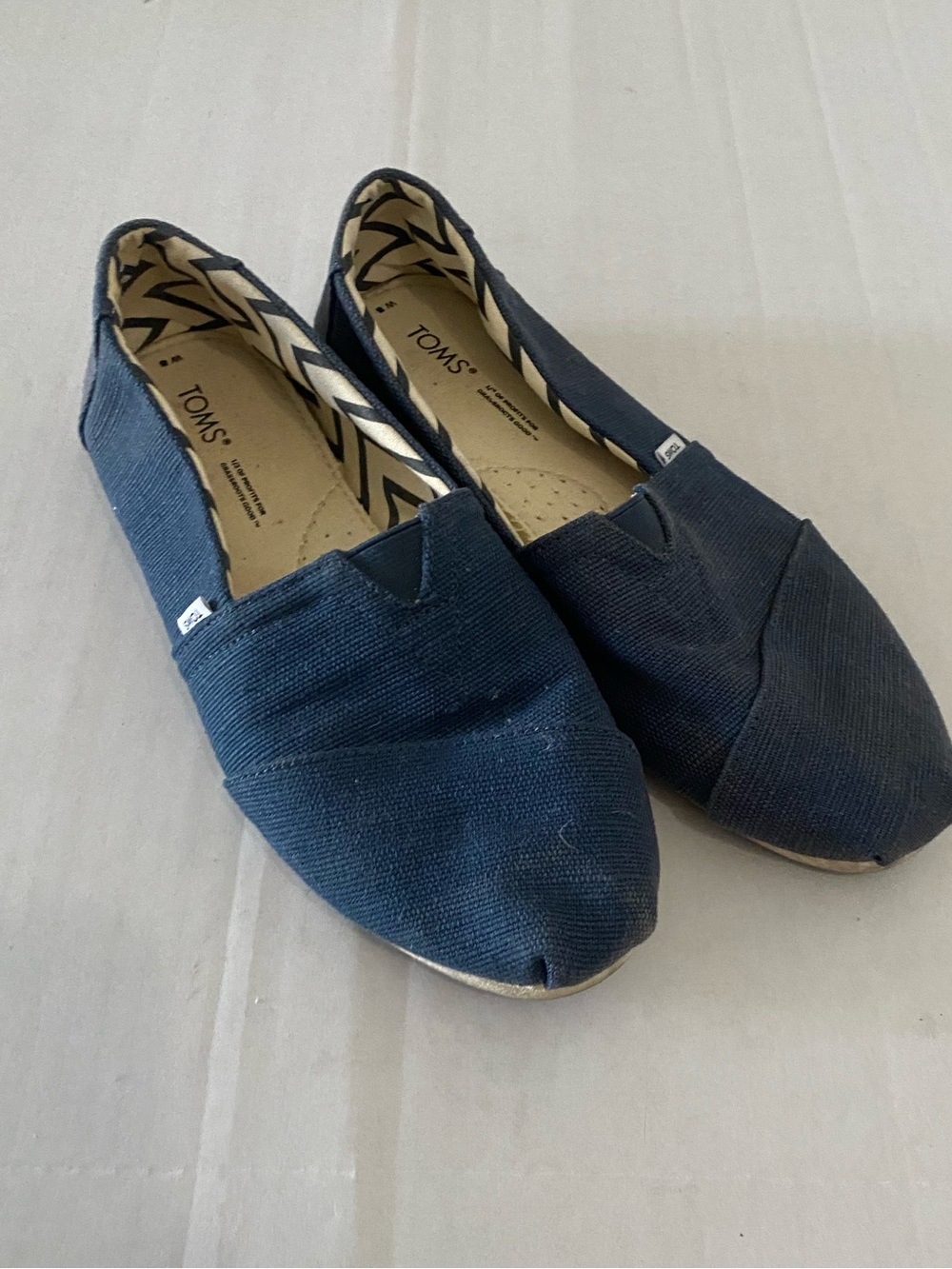 Toms Navy Canvas Slip-On Flats Size 8